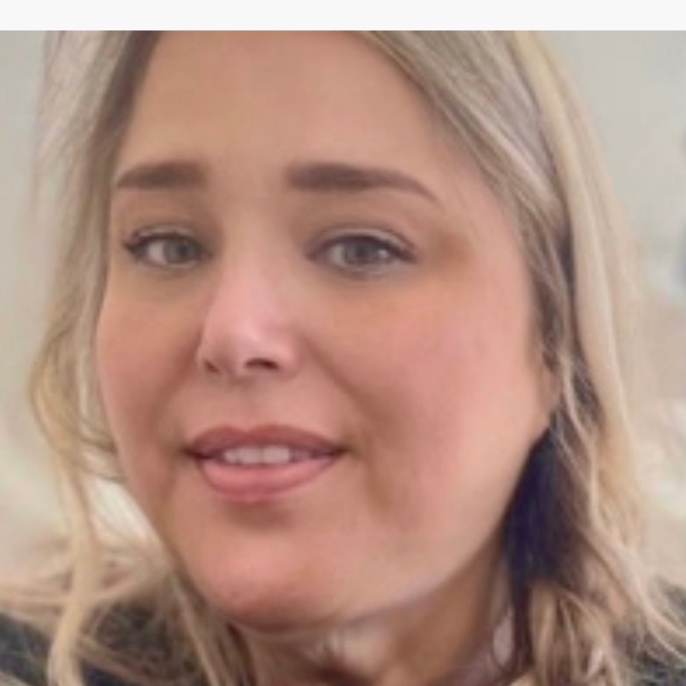 Meet your Posher, Monica